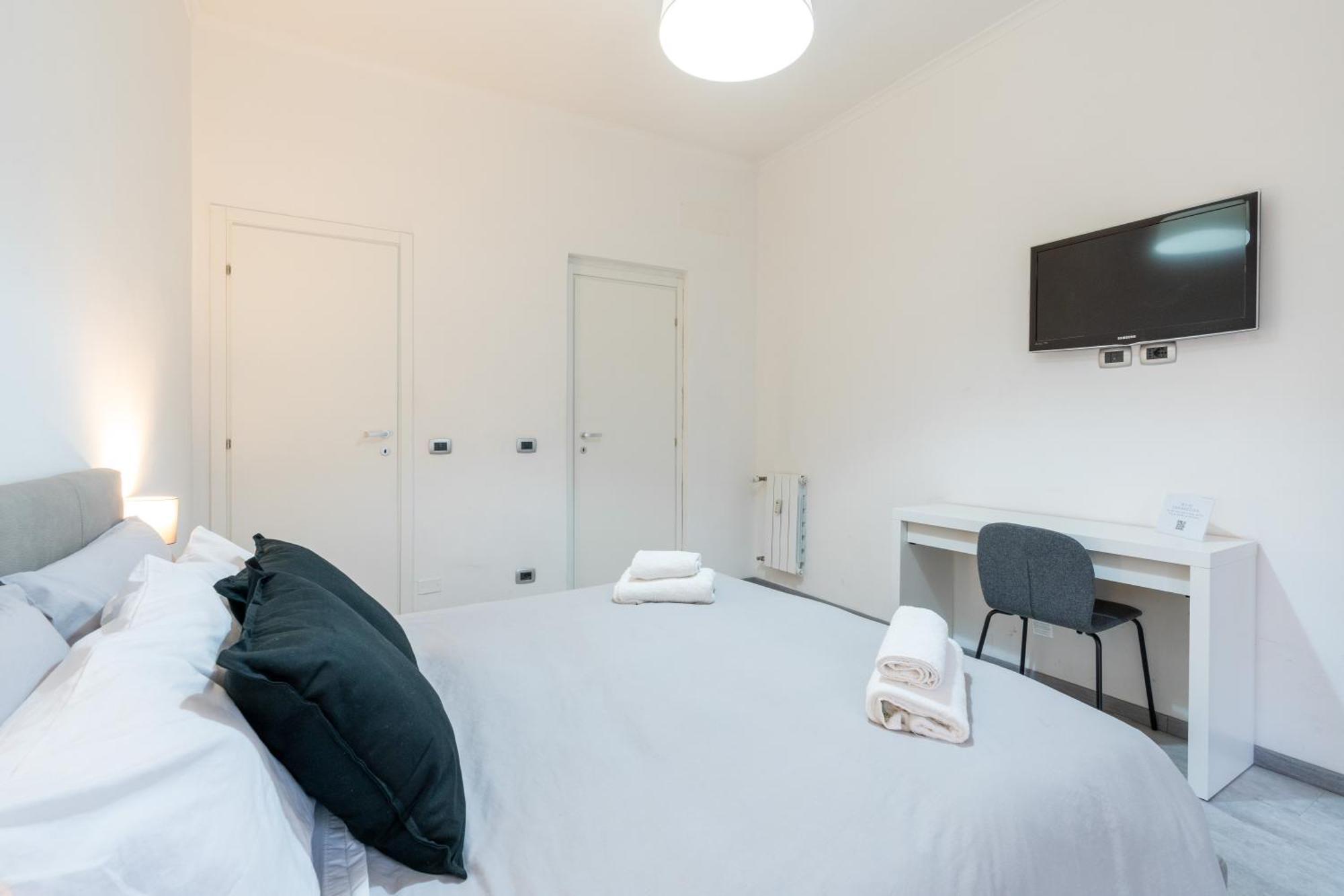 Amazing Apartment Near To Colosseo And Subway Rome Buitenkant foto